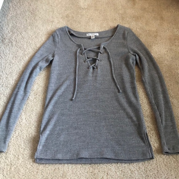 Laced V Neck Longsleeve - Picture 1 of 4